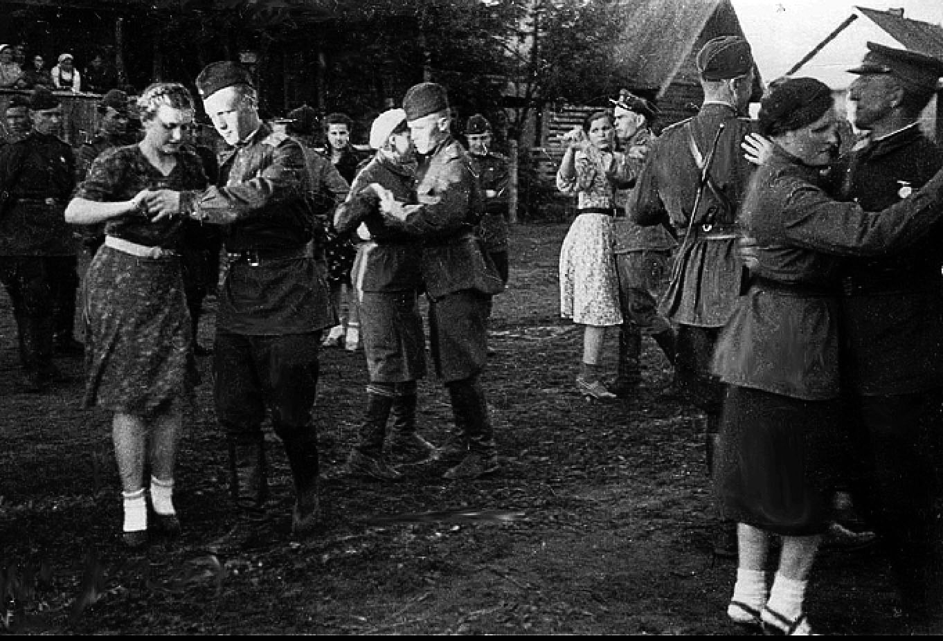 Танцы на фронте Великой Отечественной войны