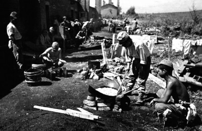Японские военнопленные в лагере. 1945 г.