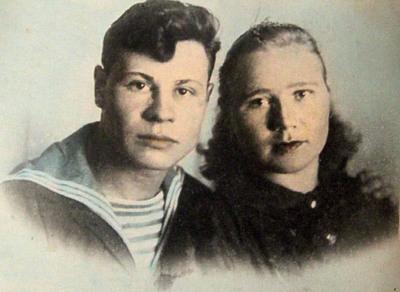 Агнево Александровск-Сахалинского района, 1943 год. Морской офицер Федор Баринов и учительница Мария Мельникова