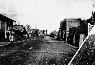 Улица в селении Кетон, 1930–1940-е. С 1946 года поселок Смирных. Фото: geocities.jp