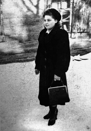 В годы работы на заводе «Волна Революции», г. Новозыбков, 1953 год