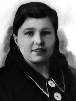 Родная сёстра Зинаида