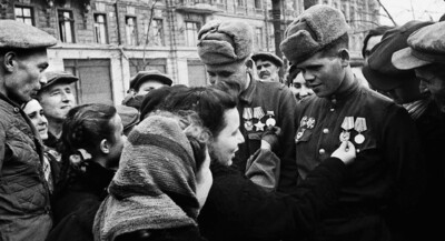 Кадры Победы. Фотохроника ВОВ