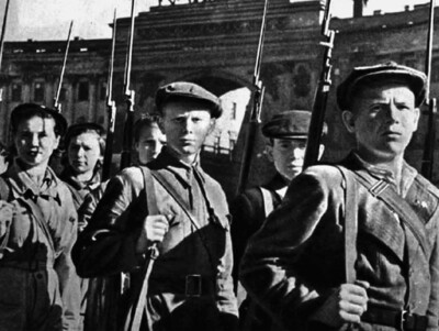Ополченцы ленинградцы идут защищать свой город. Фотохроника ВОВ. Госкаталог. РФ