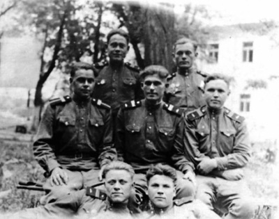 Борис Постыл с товарищами по службе. Кишинев, 1946–1948 годы