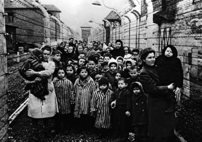 Хроника последних дней войны. 30 апреля 1945 года Красная Армия освободила узников концлагеря Равенсбрюк