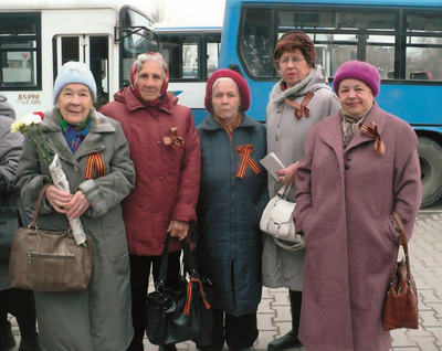 Мария Ивановна с подругами-ветеранами. 2013 г.