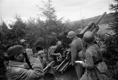 Советские артиллеристы, хроника ВОВ. Автор Семён Фридлянд