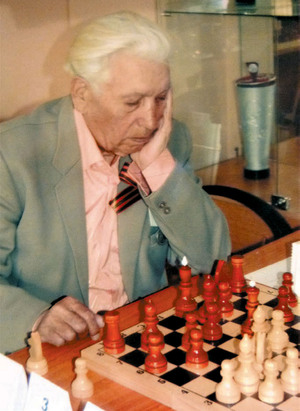 Петр Степанов за шахматами