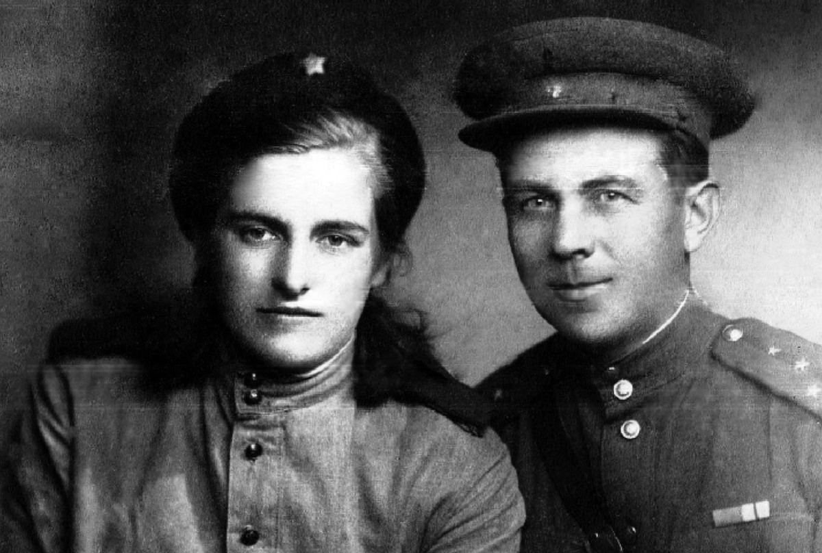 Ульяна Шараева с боевым другом, весна 1945 год, Чехословакия