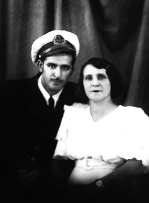 Николай с мамой, 1955г.