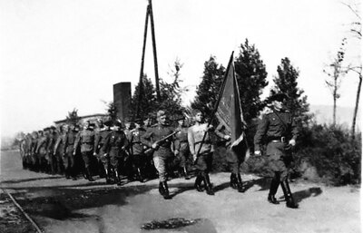 Парад Победы. Журавлев во главе колонны. Германия, 9 сентября, 1945 г.