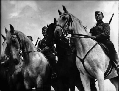 Кавалеристы Красной Армии, 1941 год. Автор Маргарет Бурк-Уайт. Фотохроника ВОВ